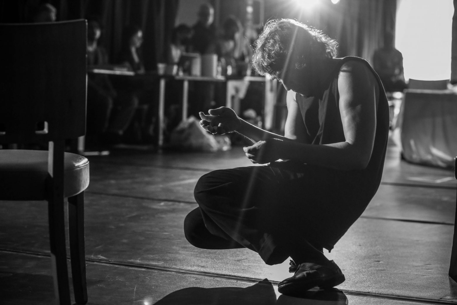 Οι πρώτες φωτογραφίες από τις πρόβες του «Ορέστη» σε σκηνοθεσία Γιάννη Κακλέα με τον Άρη Σερβετάλη