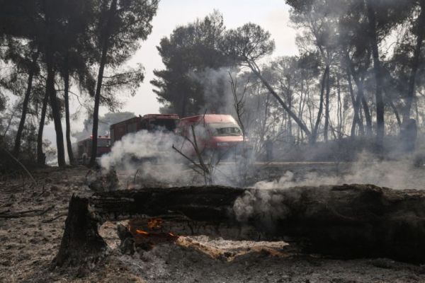 Φωτιά στα Γεράνια Όρη: «Τρεις οικισμοί κινδυνεύουν με πλημμυρικά φαινόμενα»