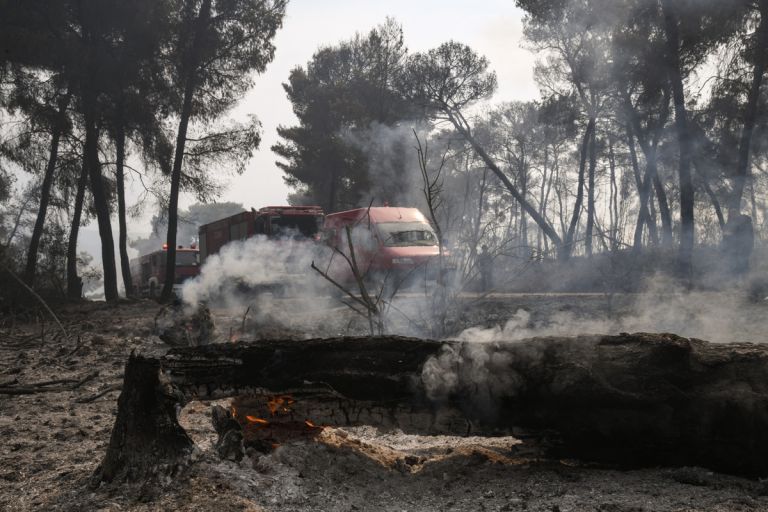 Φωτιά στα Γεράνια Όρη: «Τρεις οικισμοί κινδυνεύουν με πλημμυρικά φαινόμενα»