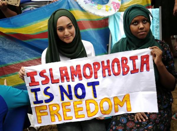Μπόρις Τζόνσον: Ανεξάρτητη έρευνα κατά του Βρετανού πρωθυπουργού για ισλομοφοβία