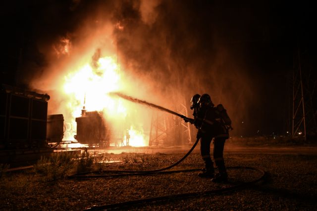 Φωτιά σε νταλίκα στην παλαιά Αθηνών-Κορίνθου: Διεκόπη η κυκλοφορία και στα δύο ρεύματα