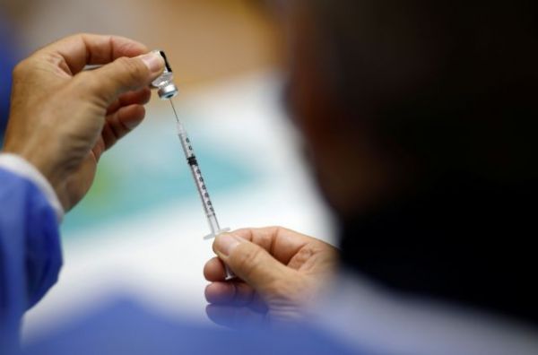 Πατέντες εμβολίων: Πόσοι μήνες θα απαιτούνταν για την παραγωγή στην Ελλάδα