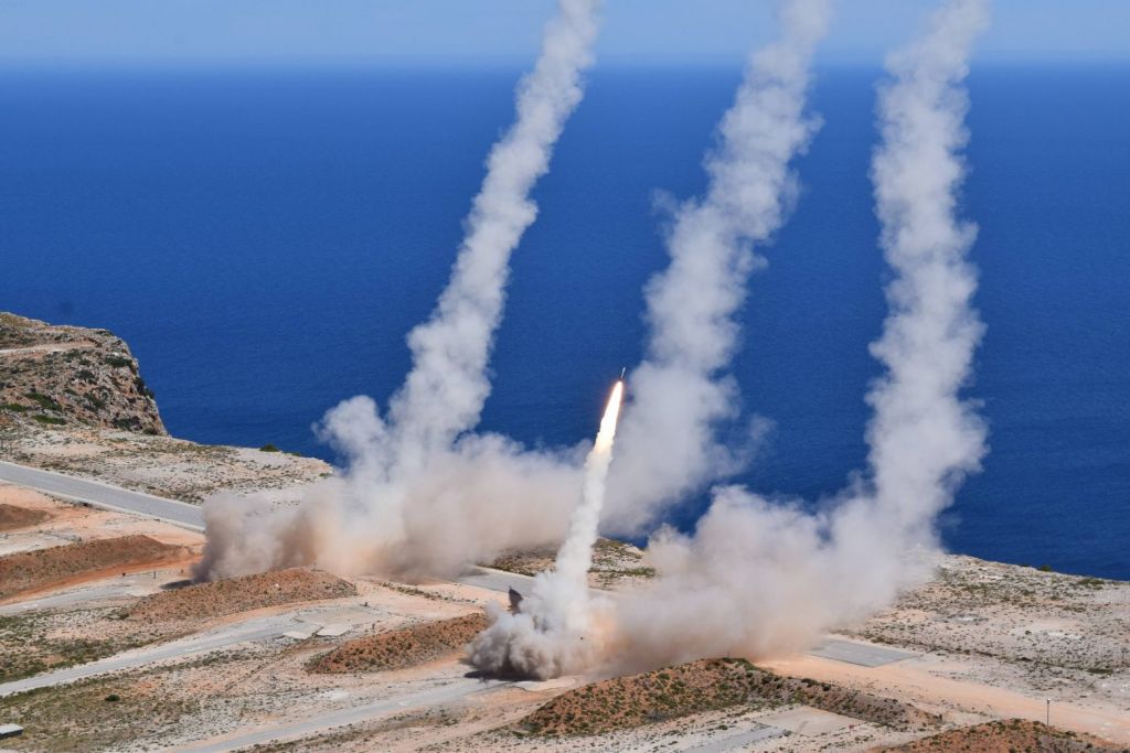 Εντυπωσιακές εικόνες από εκτέλεση Βολών στο Πεδίο Βολής Κρήτης