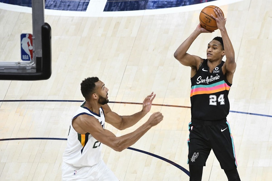 NBA: Τα αποτελέσματα και τα χάιλαϊτ της βραδιάς