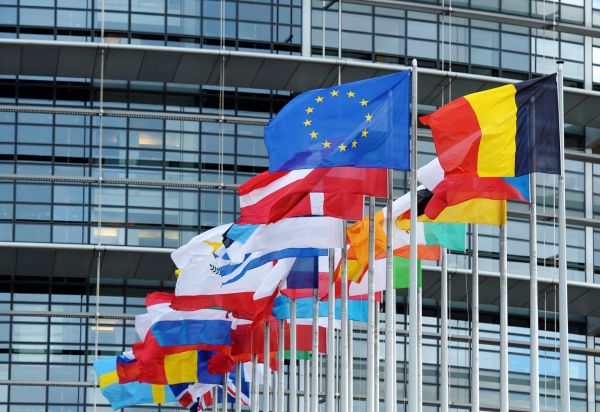 Λευκορωσία: Οι «27» κλείνουν τον εναέριο χώρο της Ευρώπης με τη χώρα
