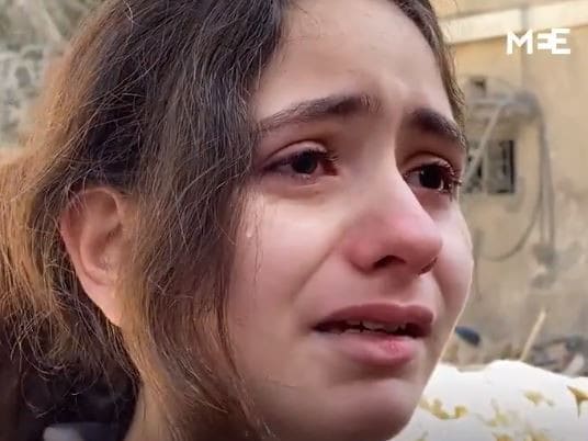 Γάζα: «Είμαι απλώς ένα παιδί, γιατί το αξίζουμε αυτό;» – Η φρίκη του πολέμου μέσα από το ξέσπασμα μιας 10χρονης