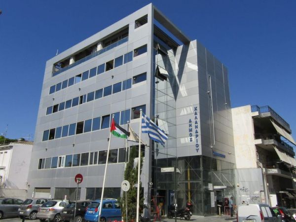 Χαλάνδρι: Την σημαία της Παλαιστίνης ύψωσε ο δήμαρχος