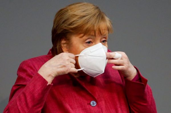Άνγκελα Μέρκελ: Δεν ενημέρωσε επαρκώς τη γερμανική Βουλή για την Ελλάδα το 2015 – Τι αναφέρει το Συνταγματικό Δικαστήριο