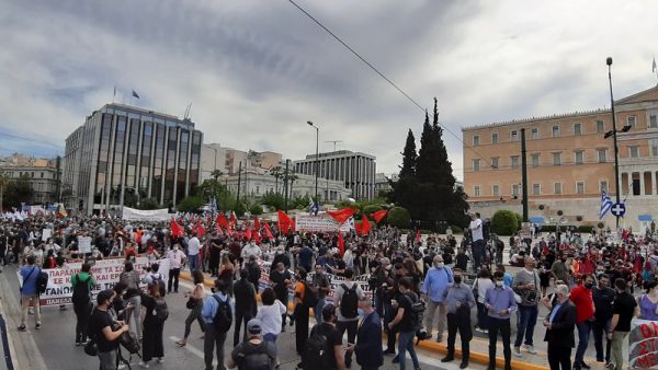 Κατάργηση 8ωρου: Tι συμβαίνει σε κλάδους και επιχειρήσεις και τι ακριβώς φέρνει η νέα ρύθμιση Χατζηδάκη