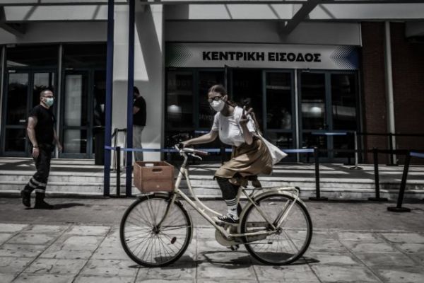 Εμβόλιο: Κατηγορούμενοι για κορονοπάρτι ή πρώτοι στην κούρσα του εμβολιασμού; – Ήρθε η ώρα των 20αρηδων