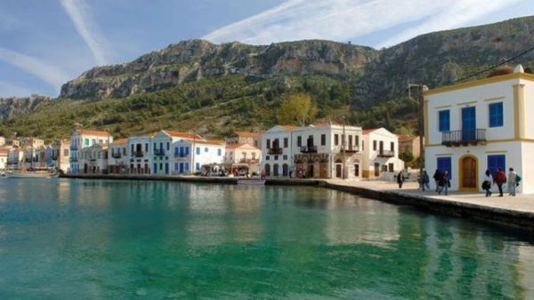Ιταλία: Εκθειάζει τα ελληνικά νησιά ο Τύπος της γειτονικής χώρας