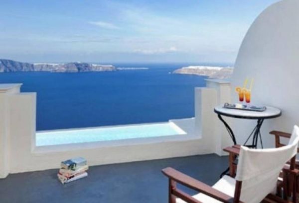 SZ: Berlin is facilitating holiday travel to Greece