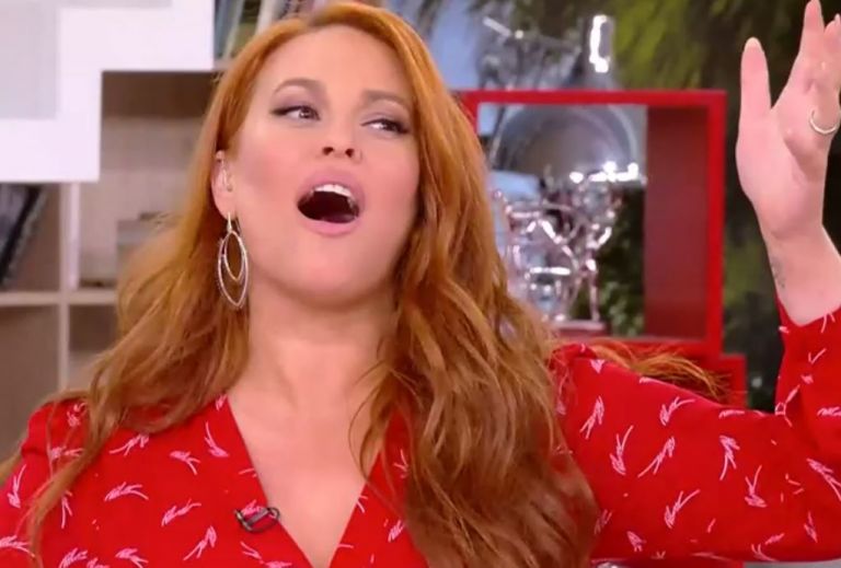 Σίσσυ Χρηστίδου: Απίθανη έκπληξη στον «αέρα» για την γιορτή της