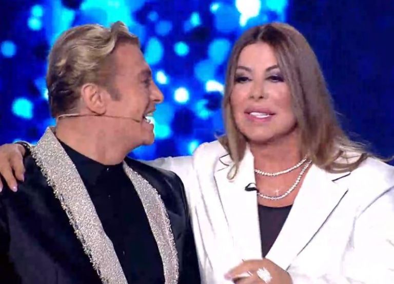 Your Face Sounds Familiar: Τάκης Ζαχαράτος και Άντζελα Δημητρίου σε συνεργασία έκπληξη