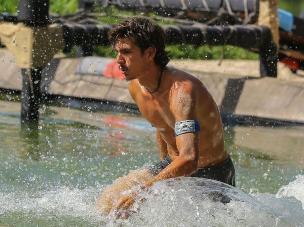 Survivor: Αποχώρησε ο Παύλος Γαλακτερός – Παραμένουν James και Μπάρτζης