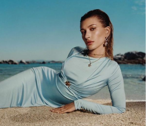 Σύμφωνα με τις πασαρέλες, αυτό είναι το απόλυτο χτένισμα του καλοκαιριού