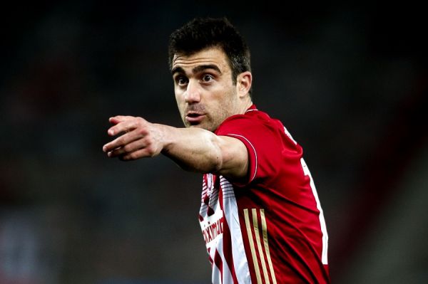 Αγωνία για Σωκράτη στον Ολυμπιακό, αποχώρησε τραυματίας