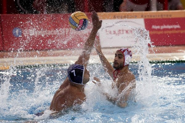 Μεγάλη νίκη του Ολυμπιακού (12-11)