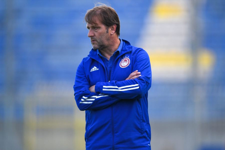 Ολυμπιακός: Τα συγχαρητήρια των Ερυθρόλευκων προς τον Μαρτίνς για τους 100 αγώνες του