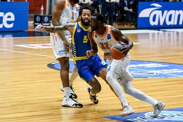 Εντυπωσιακός Προμηθέας απέκλεισε το Περιστέρι (86-58)