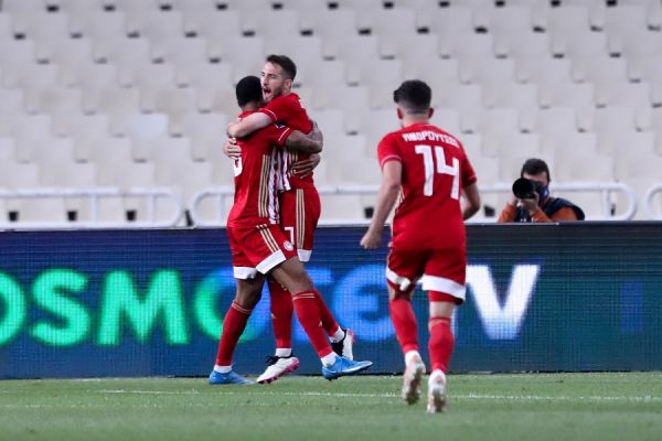 Ολυμπιακός – ΠΑΟΚ: Εντυπωσιακό πλασέ του Εμβιλά και 1-1 (vid)