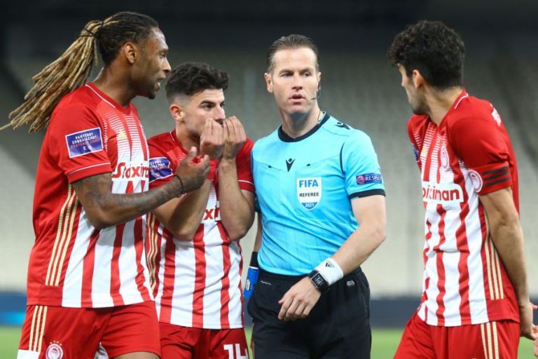 Το πέναλτι αλά… πόλο που δεν έδωσε ο Μακέλι στον τελικό του Κυπέλλου