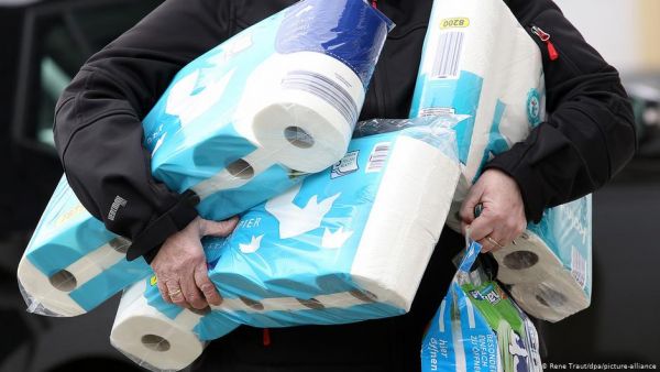 ΗΠΑ: Τα χαρτιά υγείας και η οικονομία