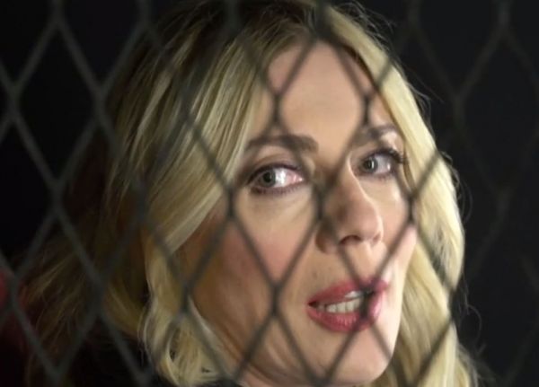 Σμαράγδα Καρύδη: «Έχω κοιτάξει στο κινητό συντρόφου μου και βρήκα κάτι»