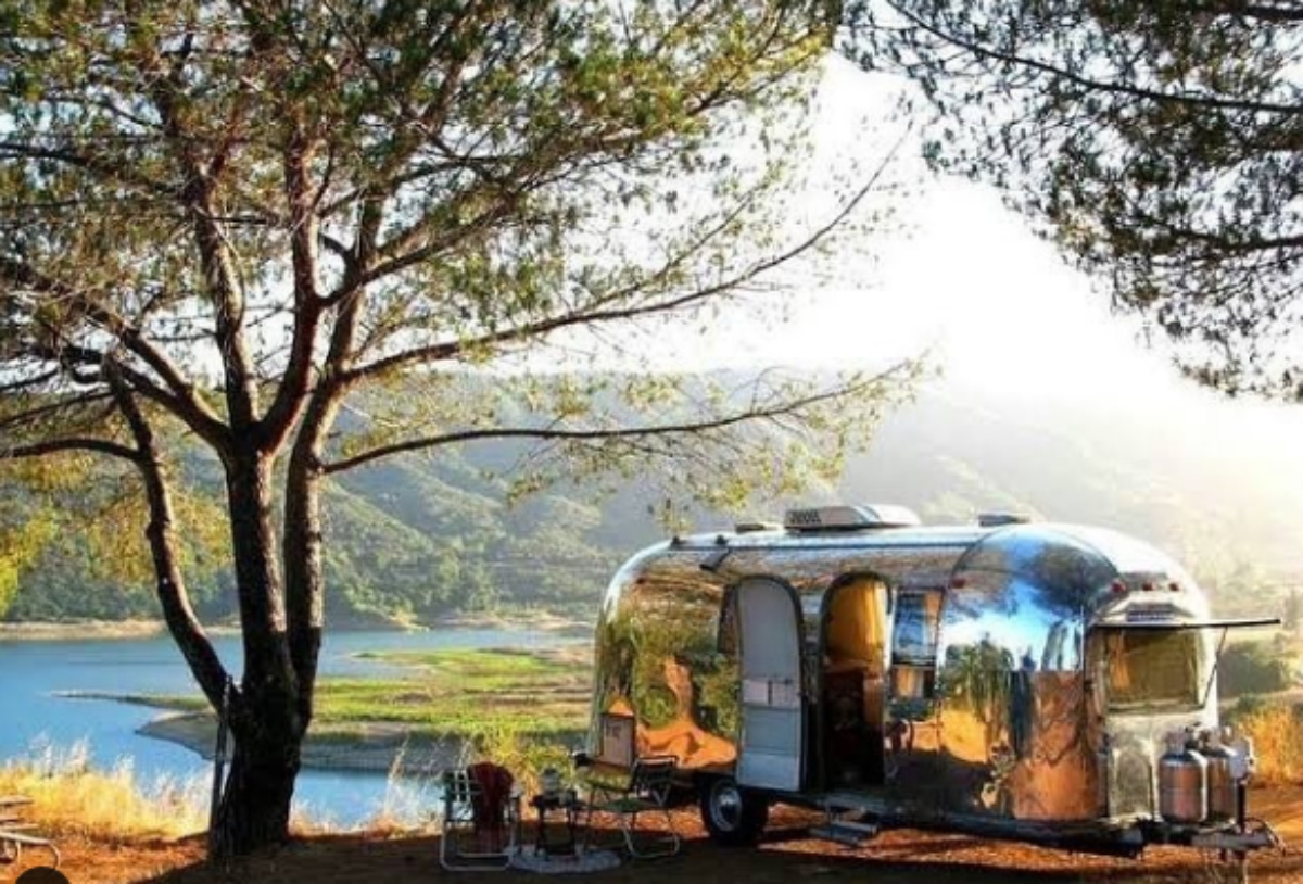 Η ταινία «alumination» διερευνά την κληρονομιά του εμβληματικού τρέιλερ «airstream»