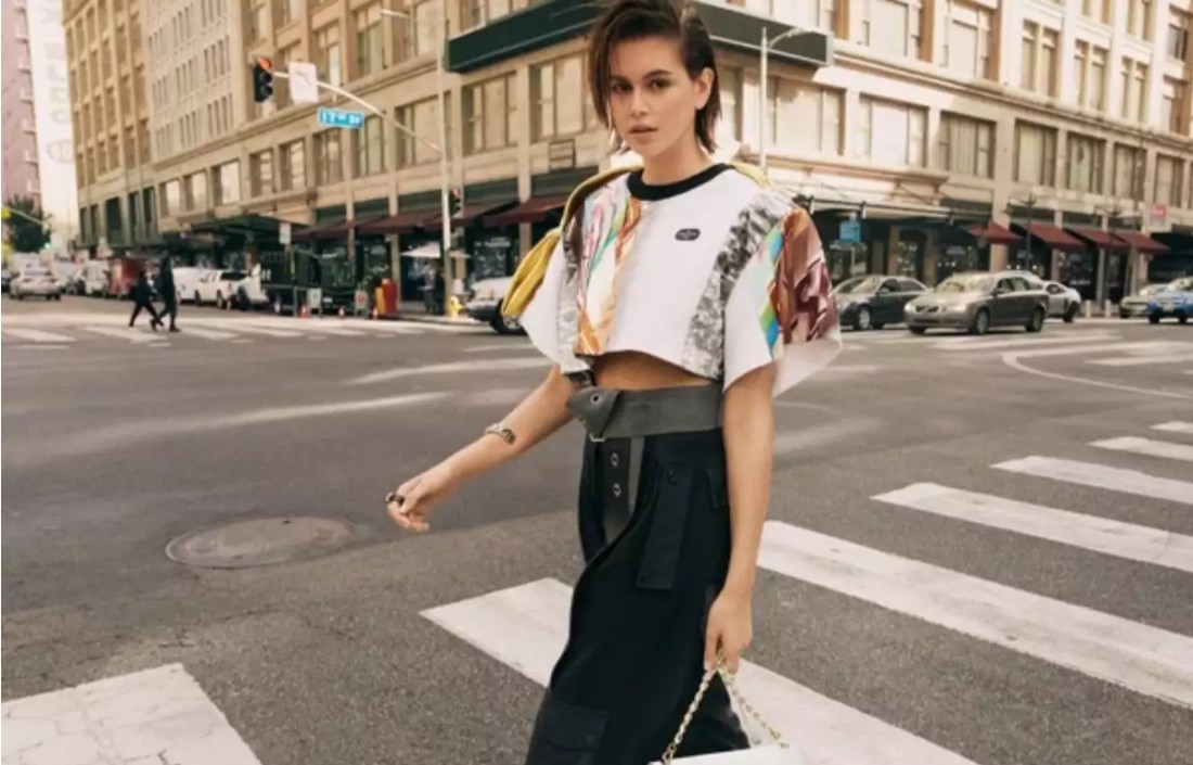 Louis Vuitton: Η Κάια Γκέρμπερ βρίσκει το καλοκαιρινό twist της στην νέα καμπάνια του οίκου