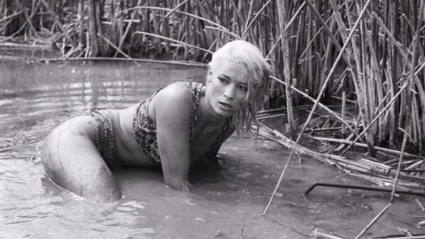 Ζέτα Αποστόλου: Η «ιέρεια» των αισθησιακών σκηνών, το μεγάλο παράπονο και το στριπτήζ που άφησε εποχή