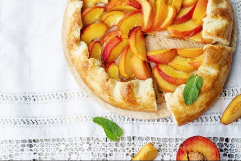 Η γνήσια αμερικάνικη συνταγή για πίτα με ροδάκινα