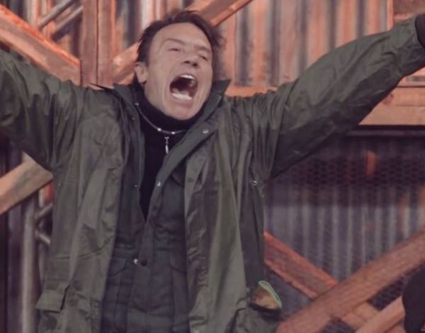 Απίστευτος Τζώρτζογλου: «Η Φάρμα είναι ένα πείραμα υψηλού πνευματικού περιεχομένου»