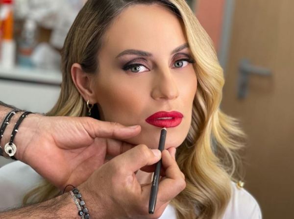 Ελεονώρα Μελέτη: Το πρώτο μπάνιο θάλασσα μαζί με την κόρη της Αλεξάνδρα