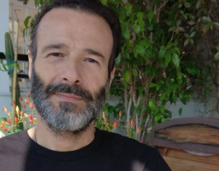 Θανάσης Ευθυμιάδης: Ρομαντική βόλτα στη φύση με τη σύζυγό του