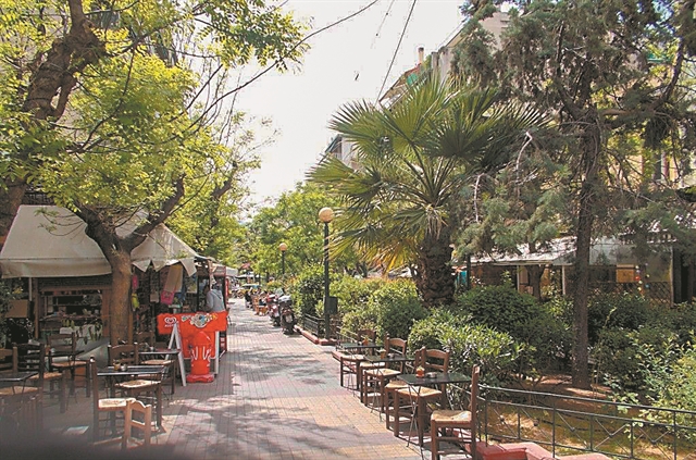 Κοιτάζοντας μπροστά