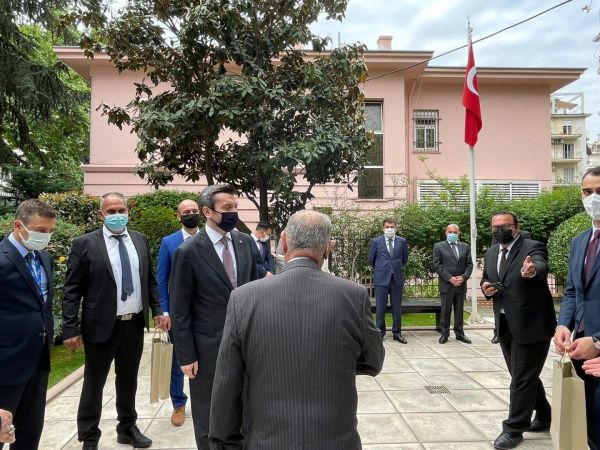 Τούρκος υφυπουργός Εξωτερικών: Ήρθε για να προκαλέσει – Η «τουρκική» μειονότητα και οι αντιδράσεις