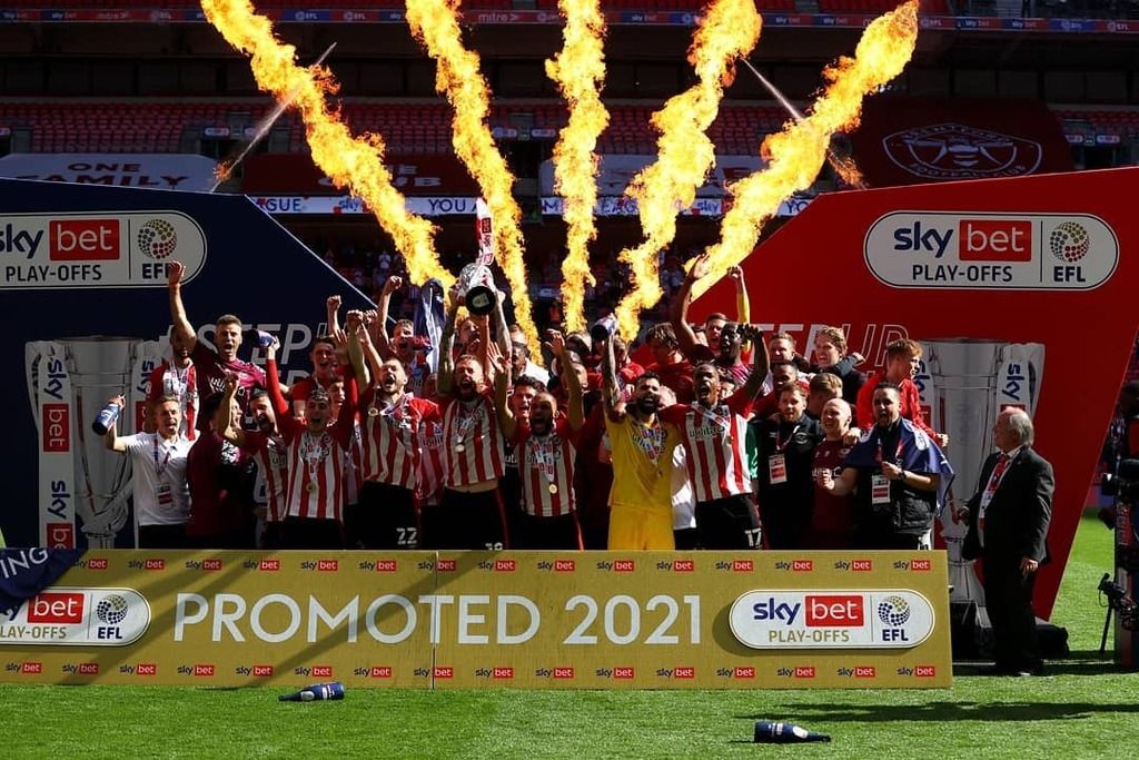 Μπρέντφορντ: Οι πανηγυρισμοί για την άνοδο στην Premier League (vids)