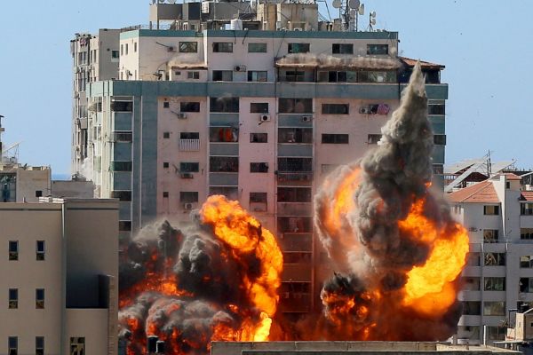 Γάζα: Μωρό πέντε μηνών ανασύρεται ζωντανό από τα ερείπια