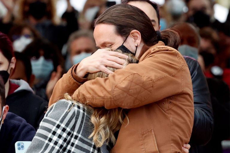 Editorial Ta Nea: Messages