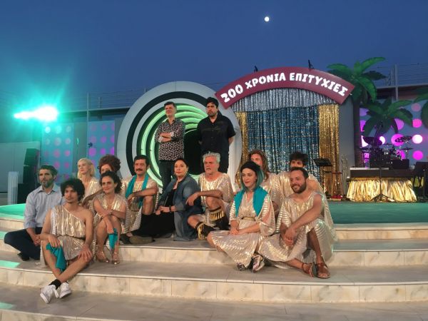 Φοίβος Δεληβοριάς και Δημήτρης Καραντζάς έκαναν το 1821… επιθεώρηση