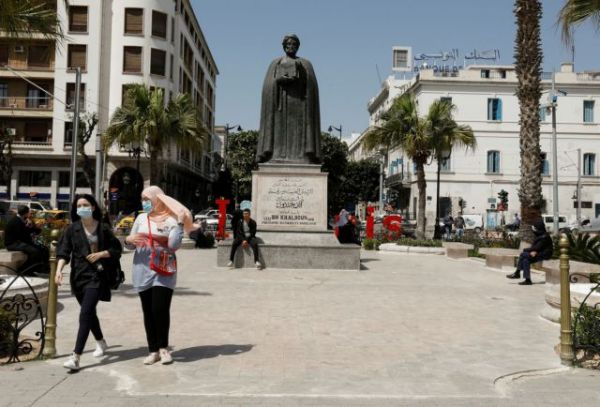 Τυνησία: Κατακραυγή μετά τη δολοφονία μιας γυναίκας από τον αστυνομικό σύζυγό της