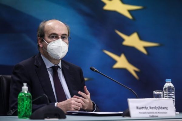 Χατζηδάκης: Δεν καταργούνται 8ωρο και Συλλογικές Συμβάσεις – Σουρεαλιστική η συζήτηση