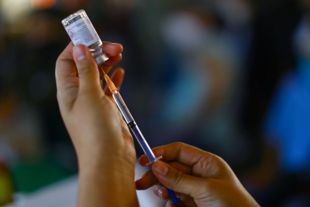 Αναγνωστόπουλος: Ακυρώνεται το ραντεβού για εμβολιασμό όσων έχουν νοσήσει – Πότε και πώς θα λάβουν το εμβόλιο