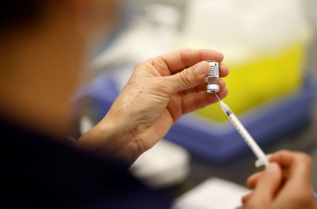 Βέλγιο: Ένας στους δύο ενήλικες έχει κάνει την πρώτη δόση του εμβολίου