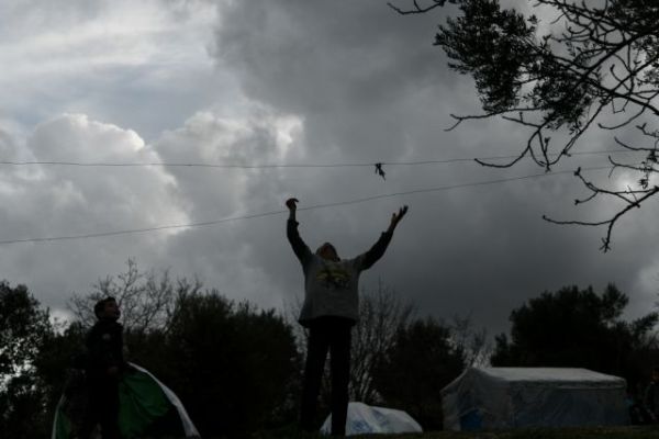 Χίος: Φρίκη στη ΒΙΑΛ- Ποντίκια έτρωγαν νεκρό πρόσφυγα