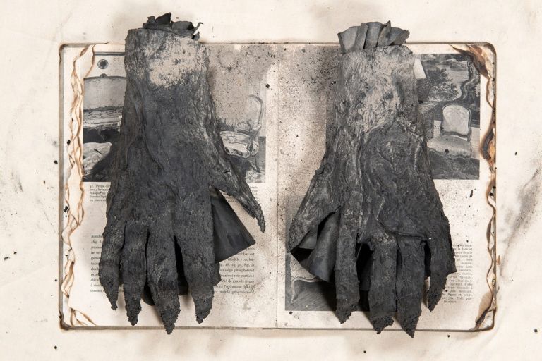 Ιερείς ακυρώνουν εικαστική έκθεση λόγω «άσεμνου» και «ανίερου» περιεχομένου στην Αθήνα