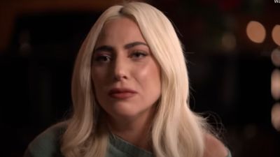Lady Gaga: Η τραυματική εμπειρία στα 19 της – «Με βίασε και με παράτησε έγκυο σε μία γωνία»