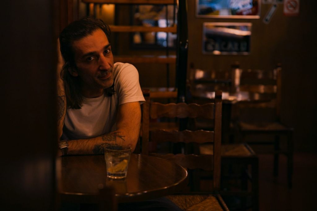 Θεοδόσης Μίχος: «Η Αλκμήνη και οι άλλοι» στο Δημοτικό Θέατρο Πειραιά