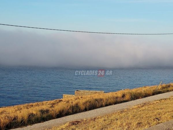 Sea Smoke: Το εντυπωσιακό καιρικό φαινόμενο που «σκέπασε» την Τήνο